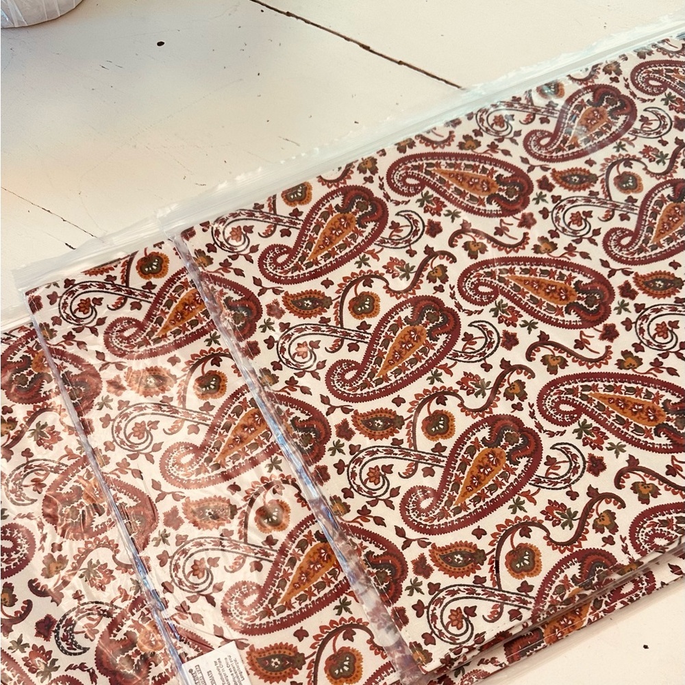 Longaberger Chelsea Paisley 6 Placemats - New!